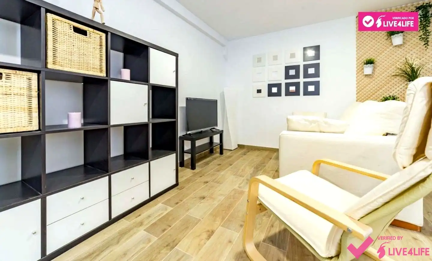 Living room of Flat for rent in Valencia  with Furnished