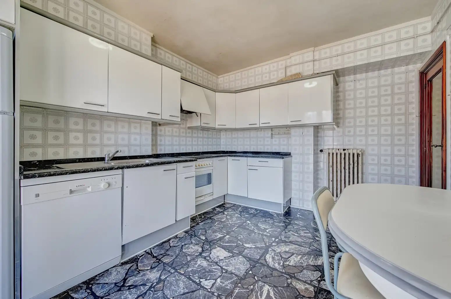 Cocina de Piso en venta en  Pamplona / Iruña con Calefacción, Terraza y Balcón