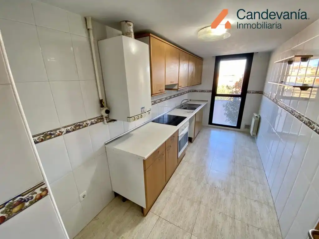 Duplex in vendita a Zuera, imagen 4