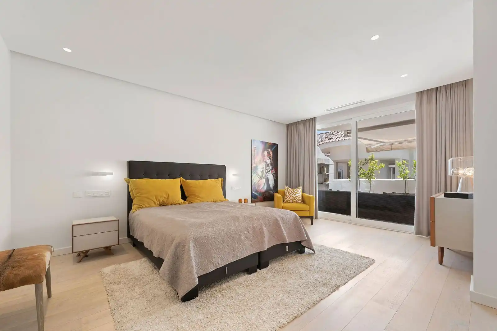 Dormitori de Dúplex en venda en Marbella amb Aire condicionat, Terrassa i Traster