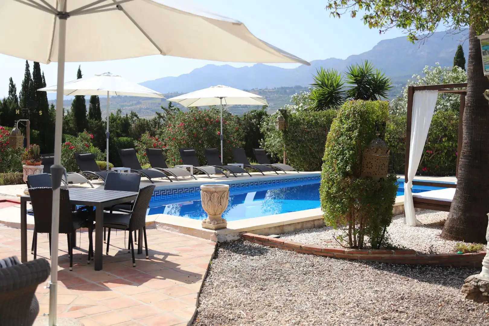 Terraza de Casa o chalet en venta en Alhaurín El Grande con Aire acondicionado, Jardín privado y Piscina