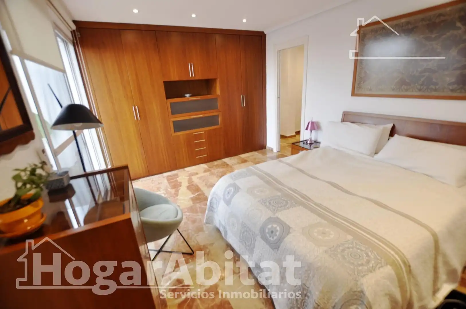 Habitación de Piso en venta en Valencia con Aire acondicionado, Amueblado y Balcón