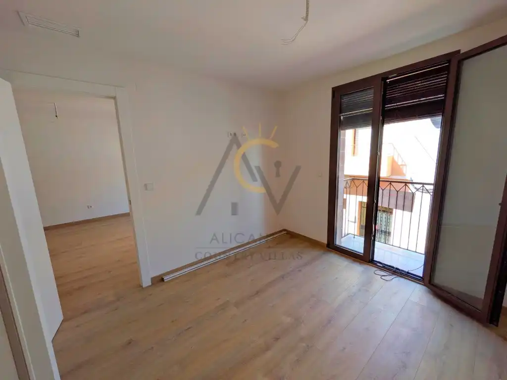 Mini appartamento con terrazza in vendita a Calle Juan Albentosa, imagen 8