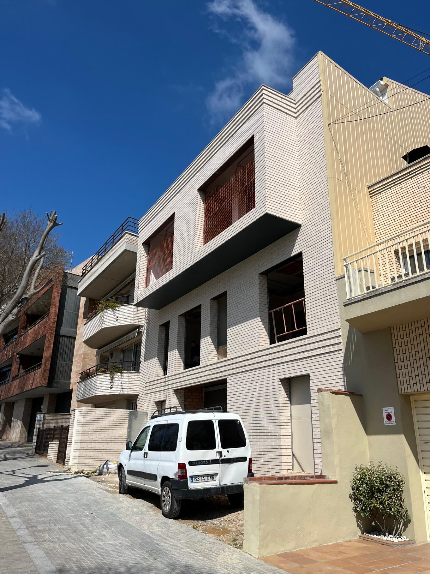 Vista exterior de Pis en venda en Igualada amb Calefacció i Terrassa