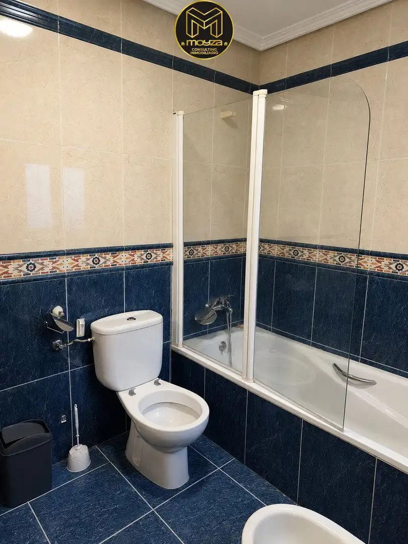 Bany de Casa o xalet en venda en Jaén amb Aire condicionat, Calefacció i Terrassa