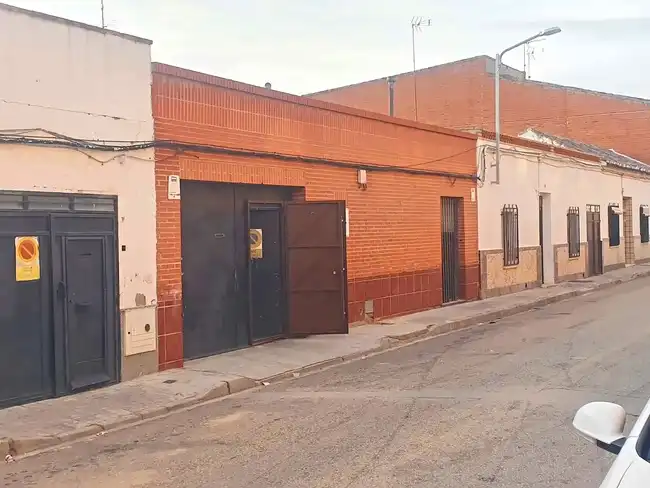Chalet en venta en C/ Joaquín Costa, imagen 2