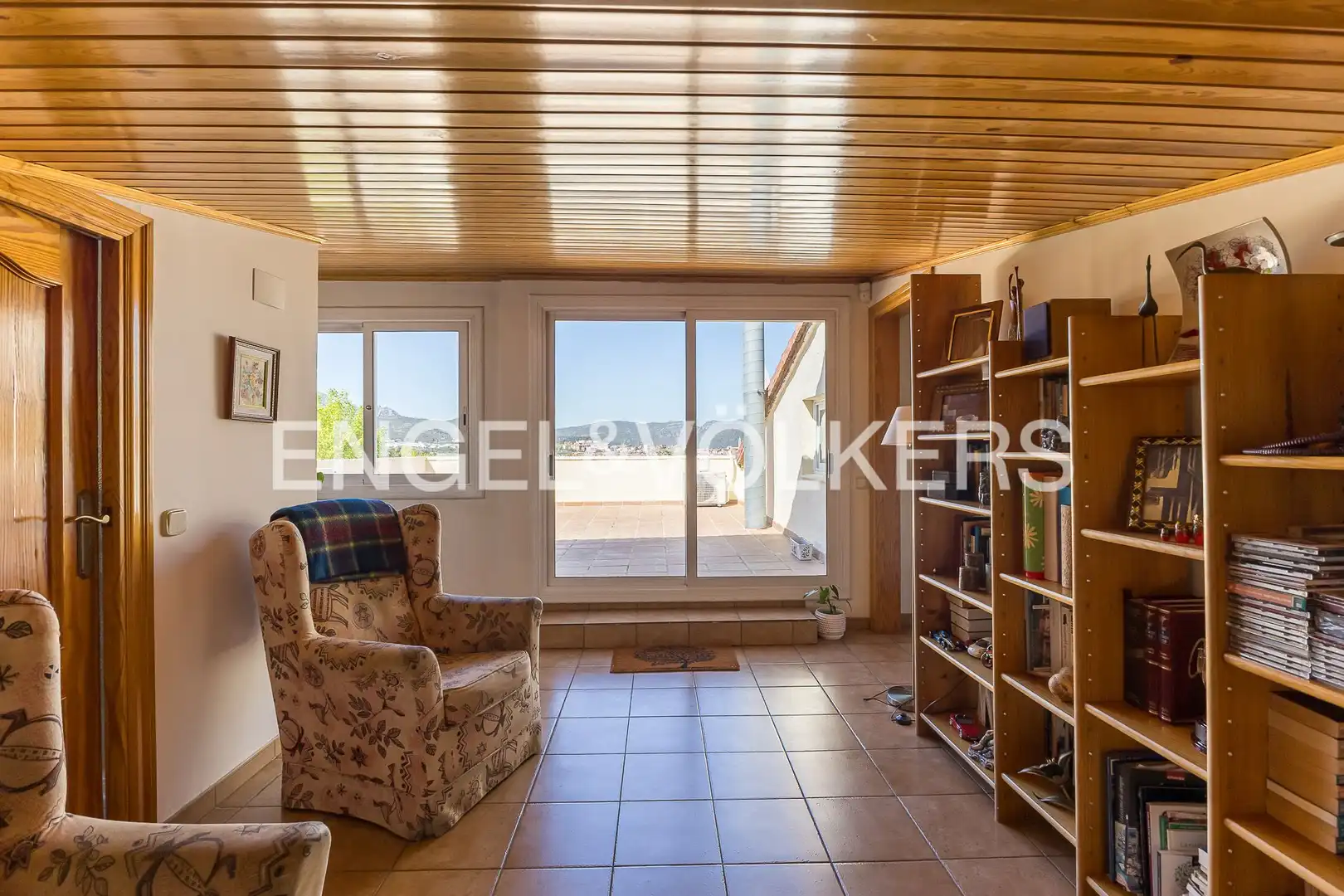 Sala de estar de Casa o chalet en venta en Esparreguera con Aire acondicionado, Calefacción y Jardín privado