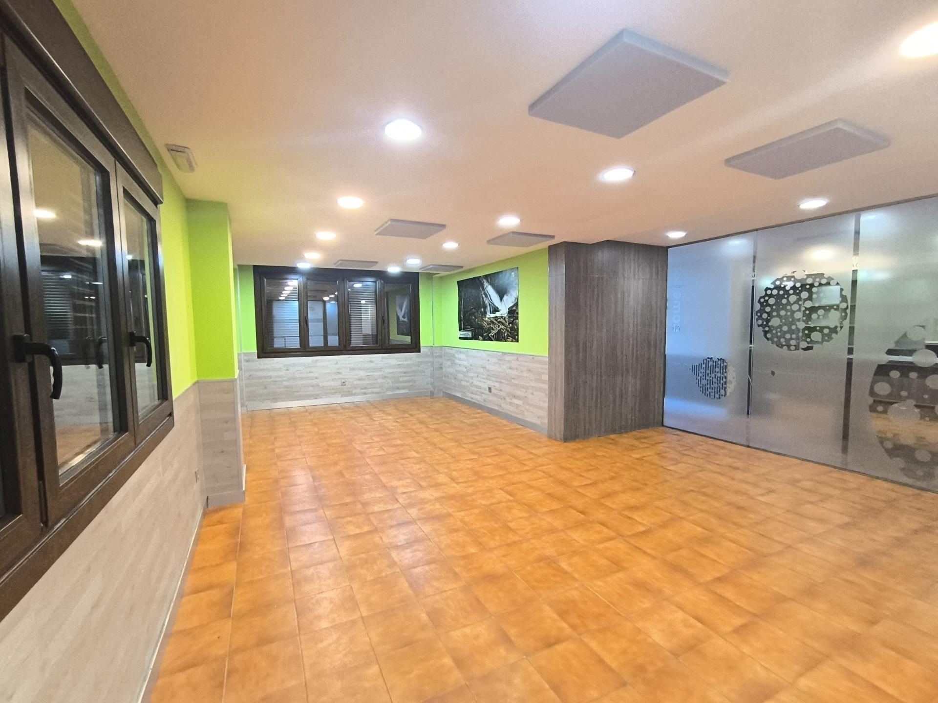 Premises to rent in Santiago de Compostela 