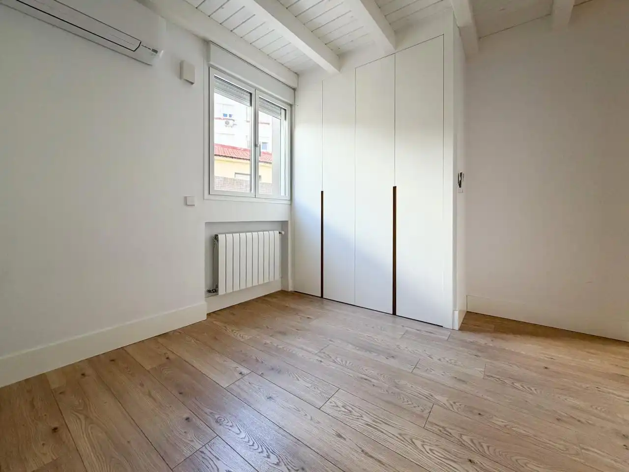 Schlafzimmer von Maisonette zur Miete in Madrid mit Klimaanlage, Heizung und Terrasse