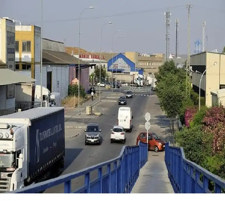 Nave industrial en alquiler en San Pablo - Santa Justa, imagen 3