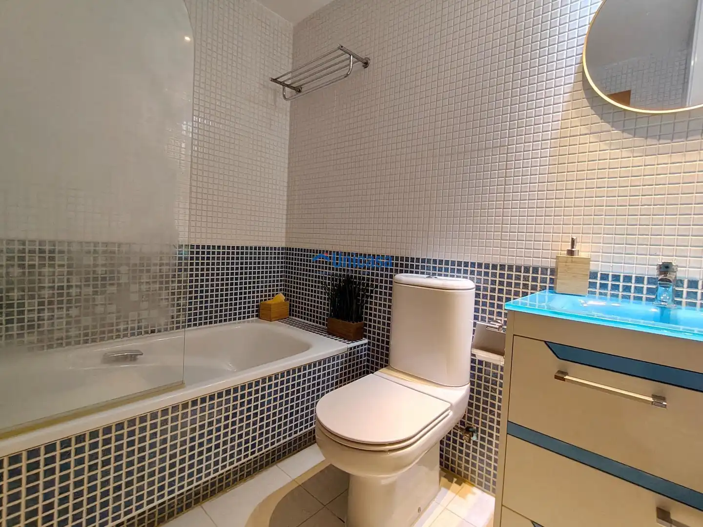 Bathroom of Flat for sale in Málaga  with Air Conditioner, Storage room and Furnished