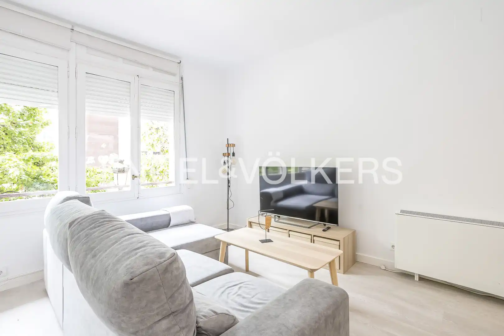 Living room of Flat for sale in  Madrid Capital  with Heating