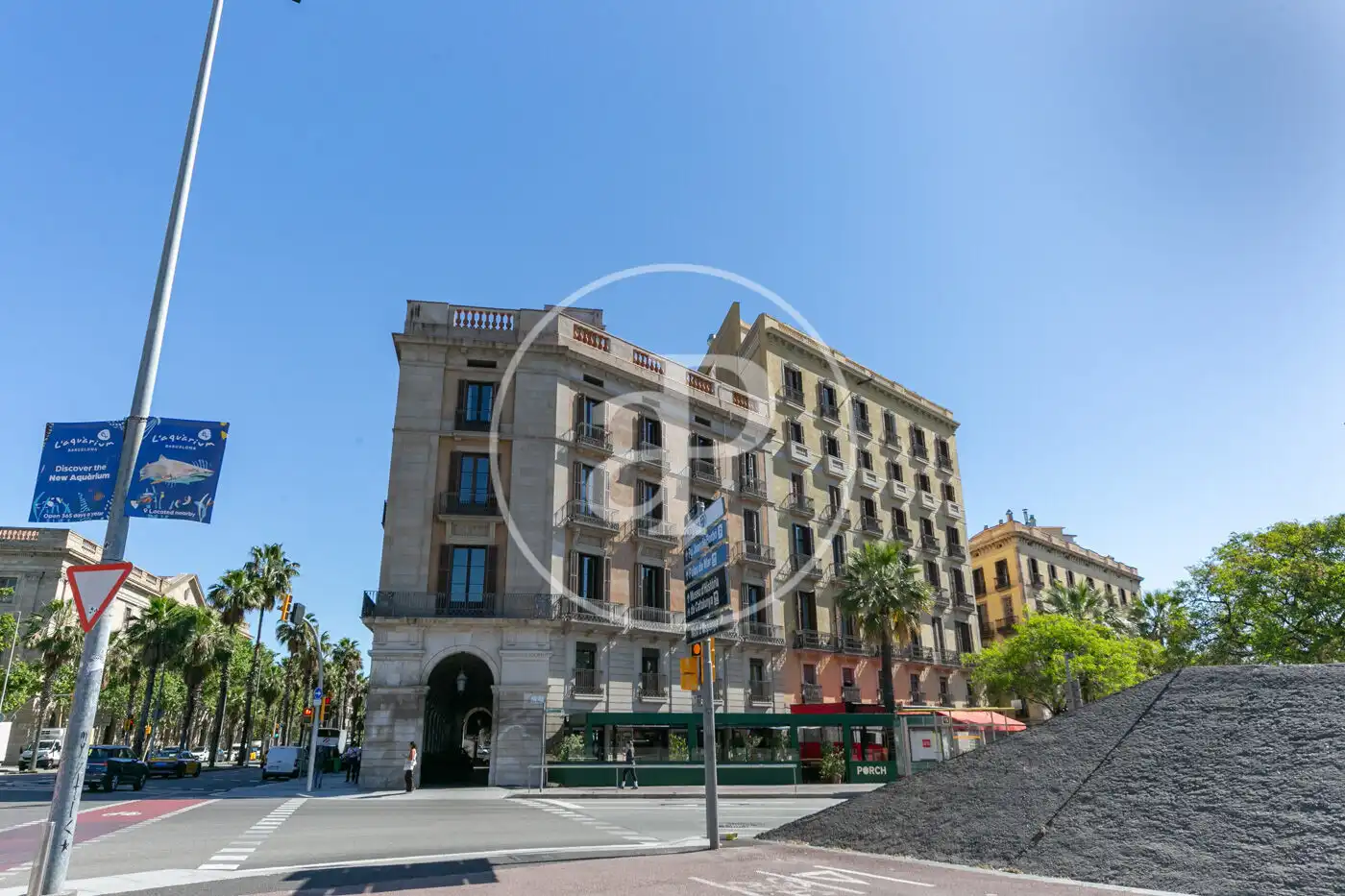 Exterior view of Flat for sale in Barcelona  with Air Conditioner, Heating and Private garden