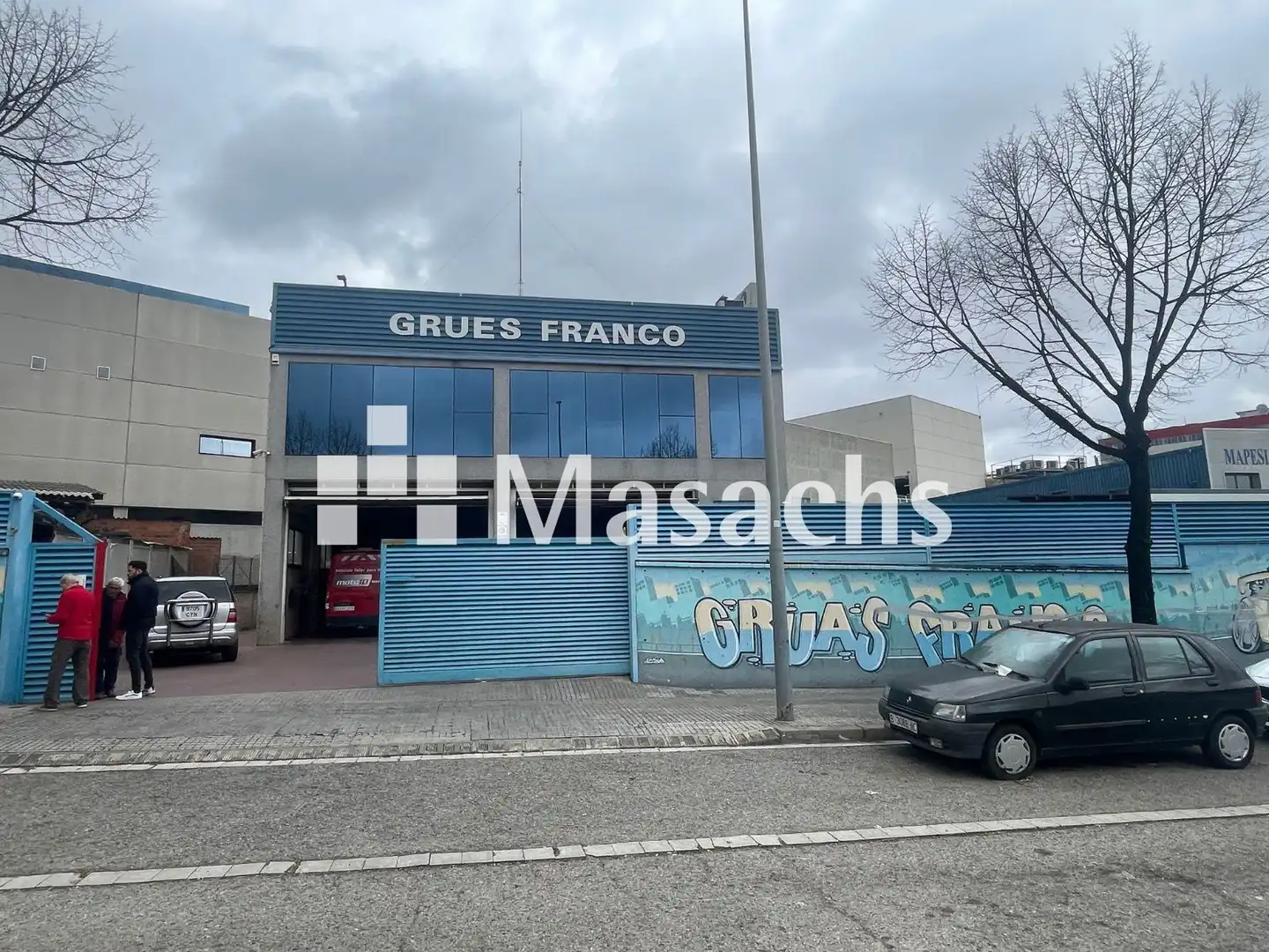 Außenansicht von Fabrikhallen zur Miete in Terrassa