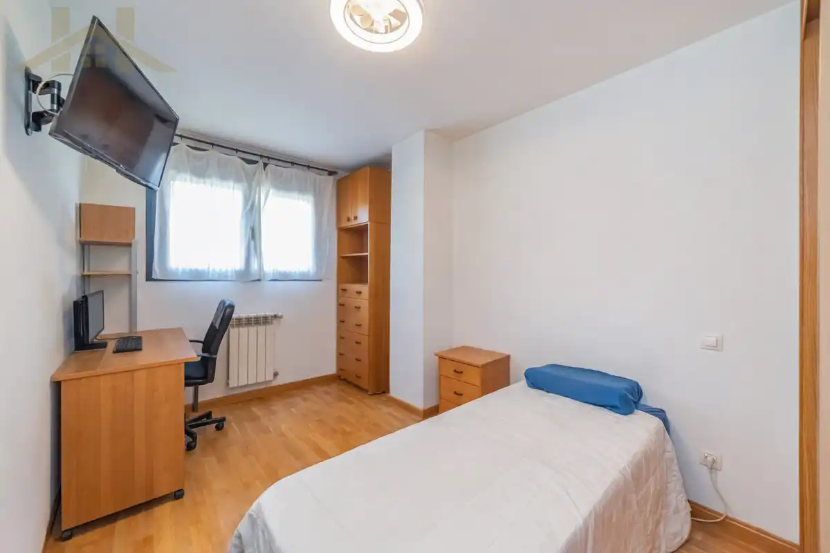 Habitación de Piso en venta en Valdemoro con Aire acondicionado, Calefacción y Jardín privado