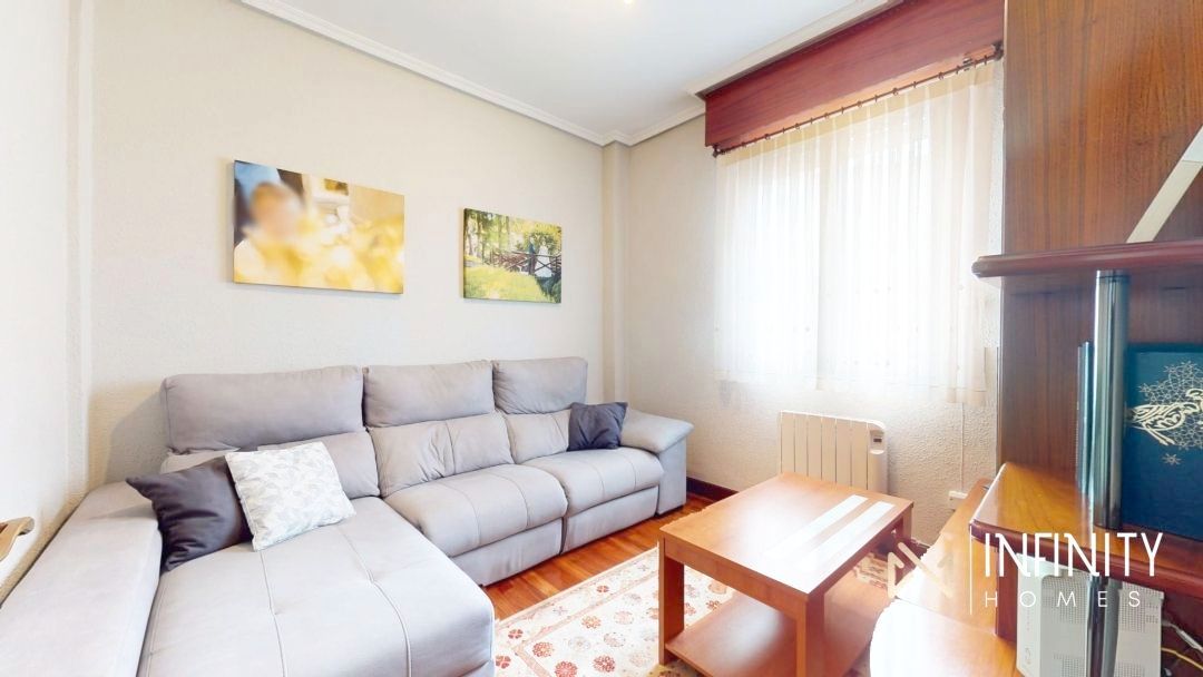 Living room of Flat to rent in Bilbao   with Heating