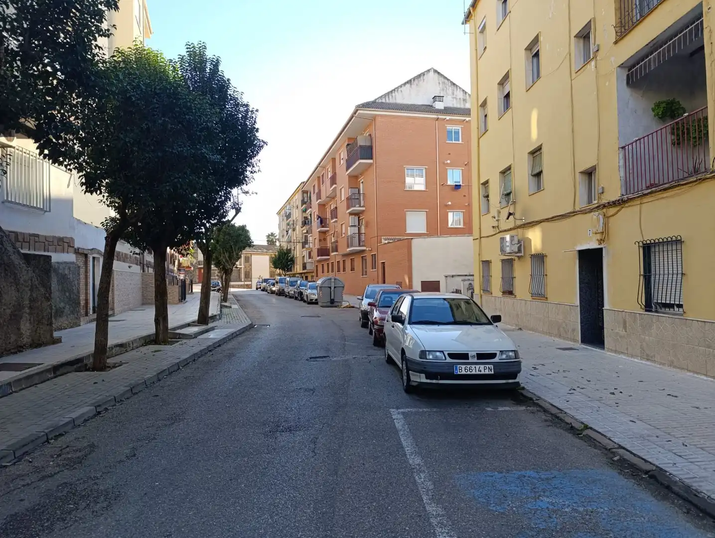 Vista exterior de Pis en venda en Linares amb Calefacció
