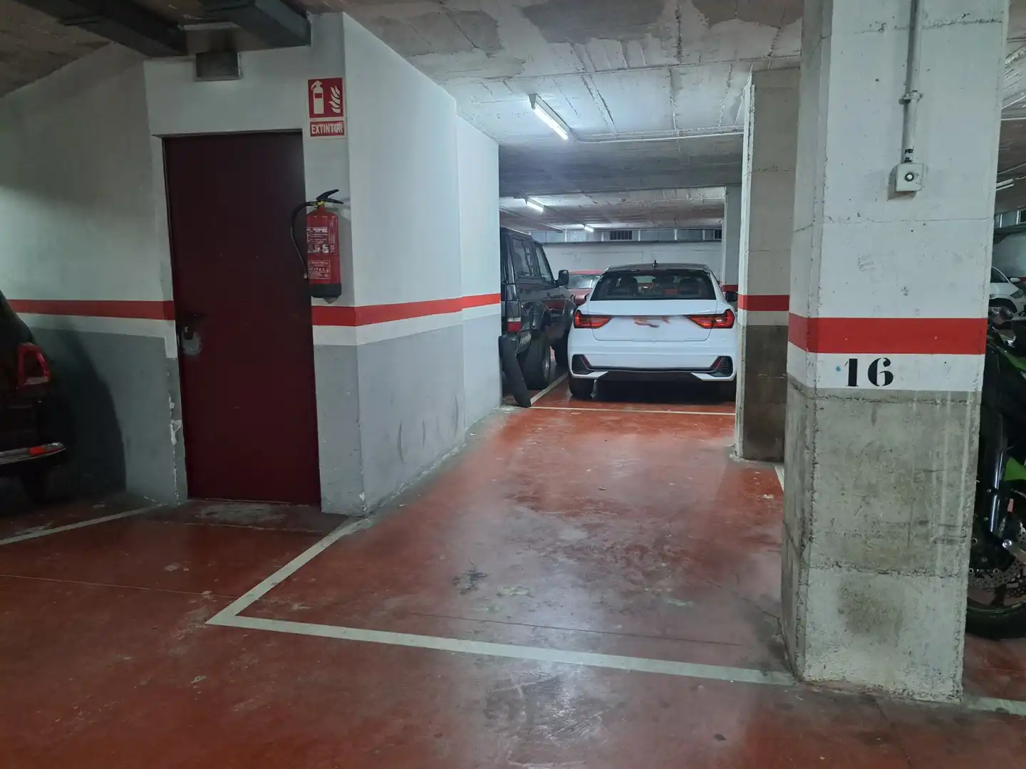 Parkplatz von Garage zum Verkauf in Rubí