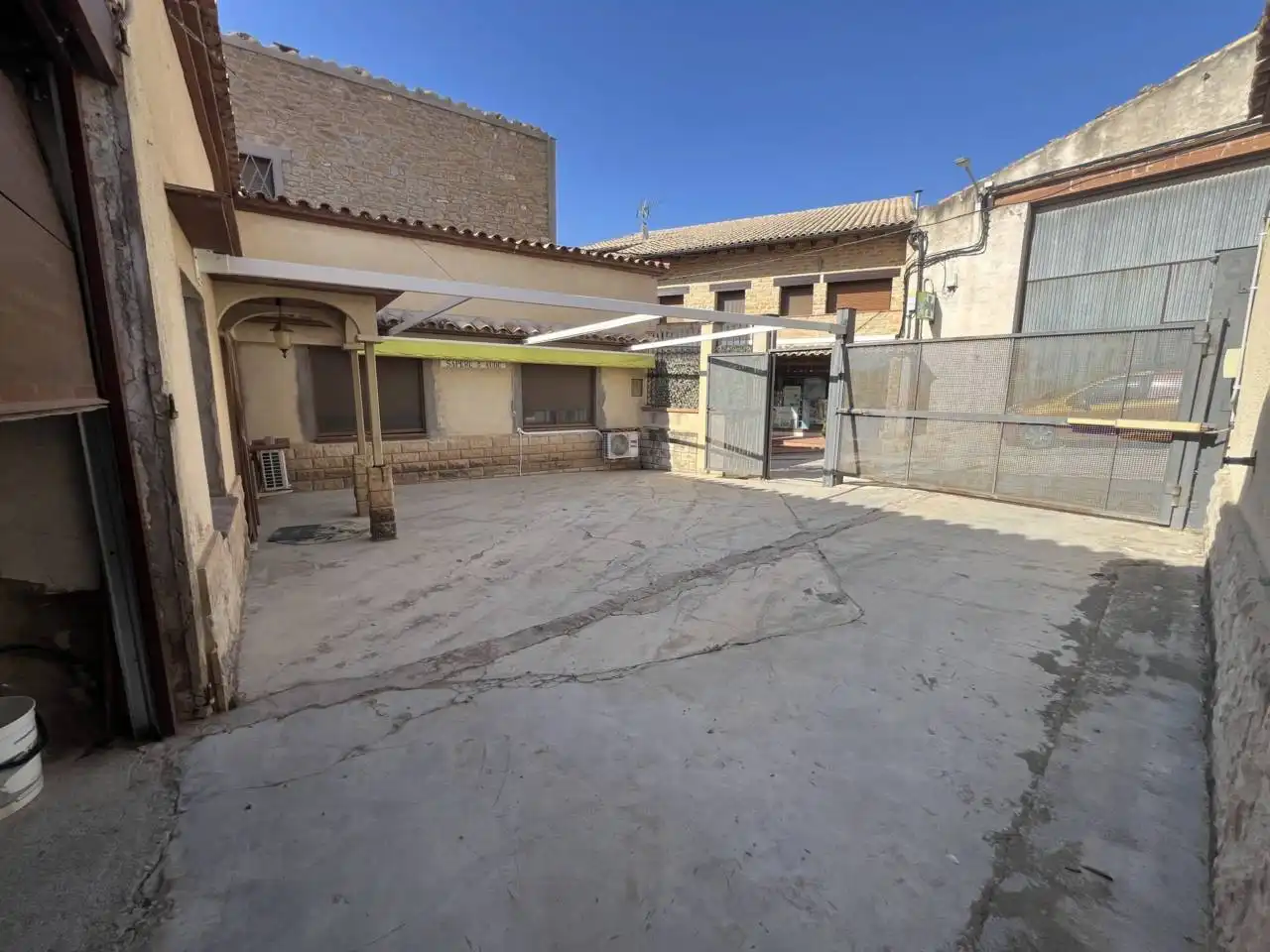 Vista exterior de Casa o chalet en venta en Valdealgorfa con Aire acondicionado, Calefacción y Amueblado
