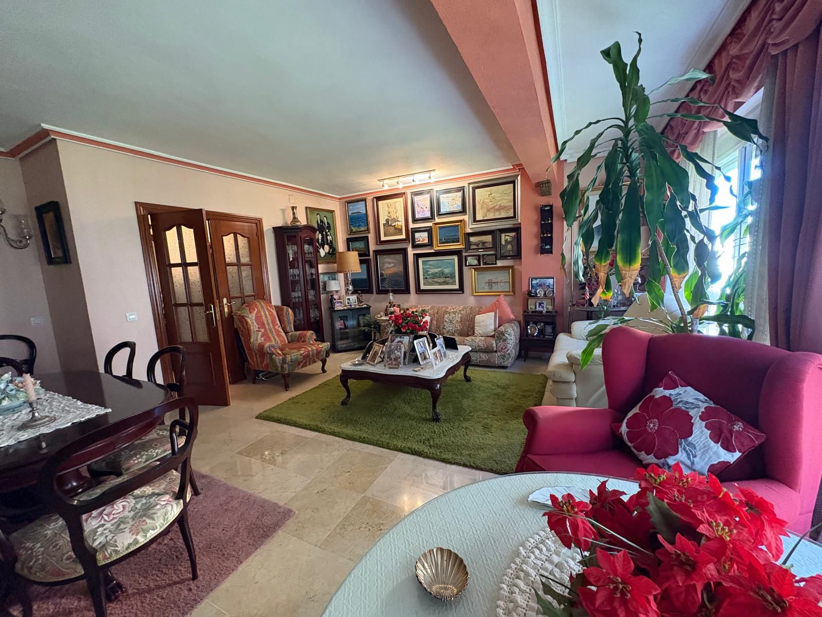 Sala de estar de Piso en venta en Algeciras con Aire acondicionado, Parquet y Amueblado
