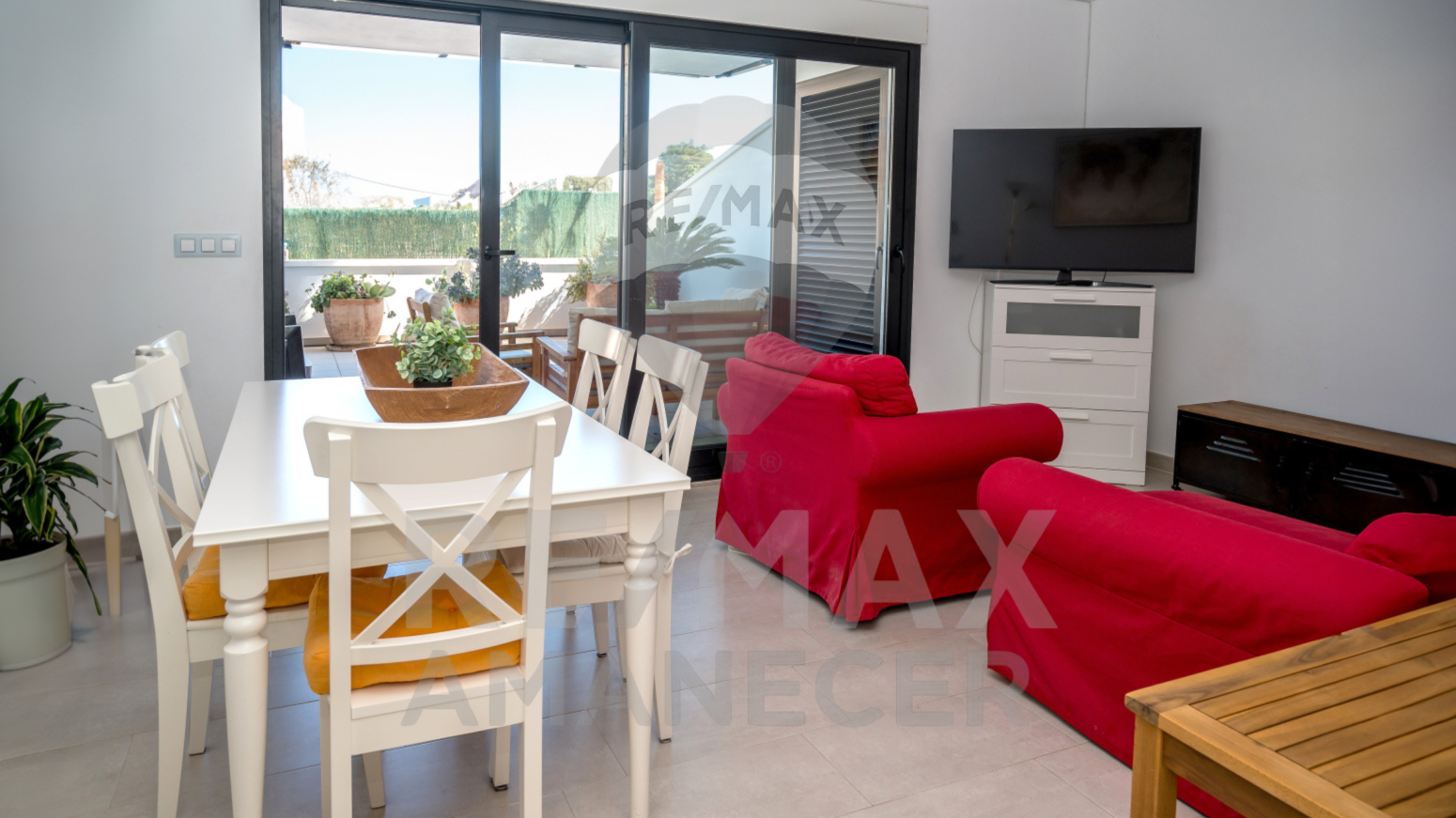 Vista exterior de Pis en venda en Dénia amb Aire condicionat, Jardí privat i Terrassa