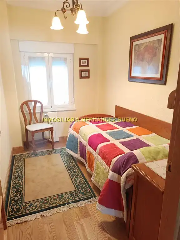 Habitación de Piso de alquiler en Salamanca con Calefacción, Amueblado y Balcón