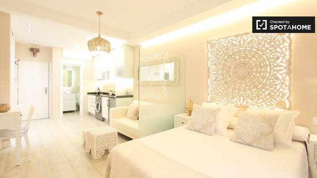 Piso en Alquiler en Cortes - Huertas