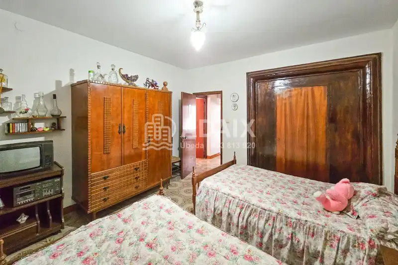 Dormitori de Casa o xalet en venda en Úbeda amb Terrassa, Traster i Balcó