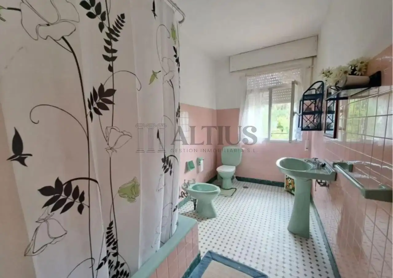Baño de Casa o chalet en venta en Boiro con Calefacción, Jardín privado y Amueblado