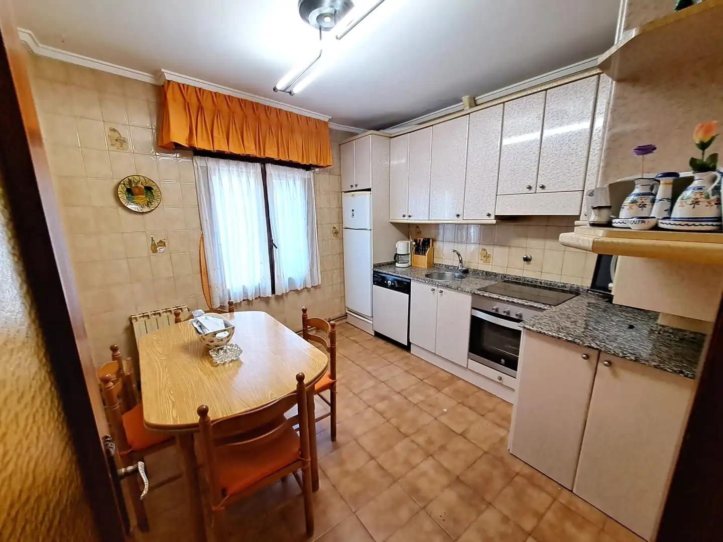 Cocina de Piso en venta en Haro con Calefacción, Amueblado y Balcón