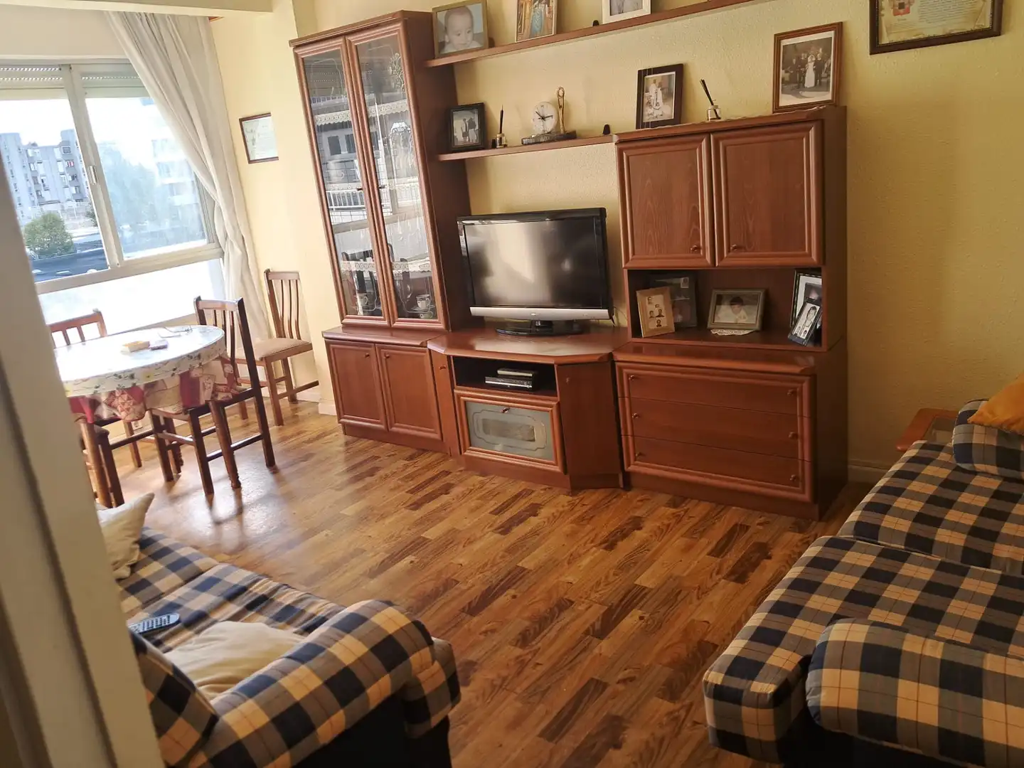 Living room of Flat for sale in Laredo  with Heating, Furnished and Washing machine