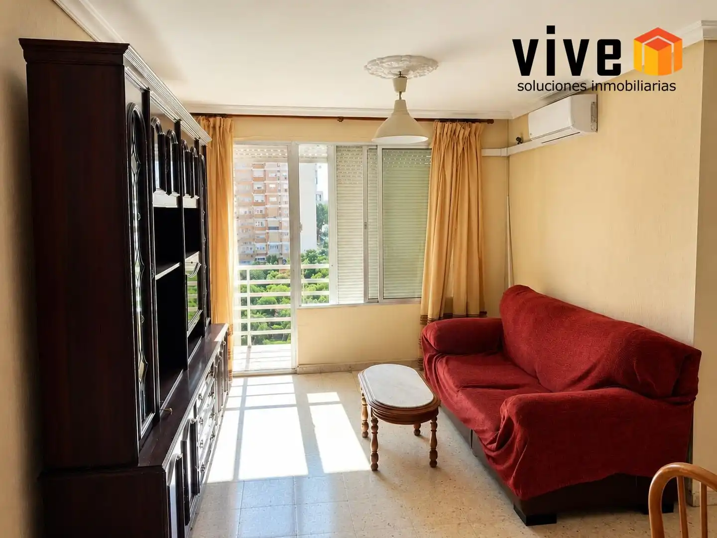 Sala d'estar de Pis en venda en Sevilla amb Aire condicionat, Calefacció i Terrassa