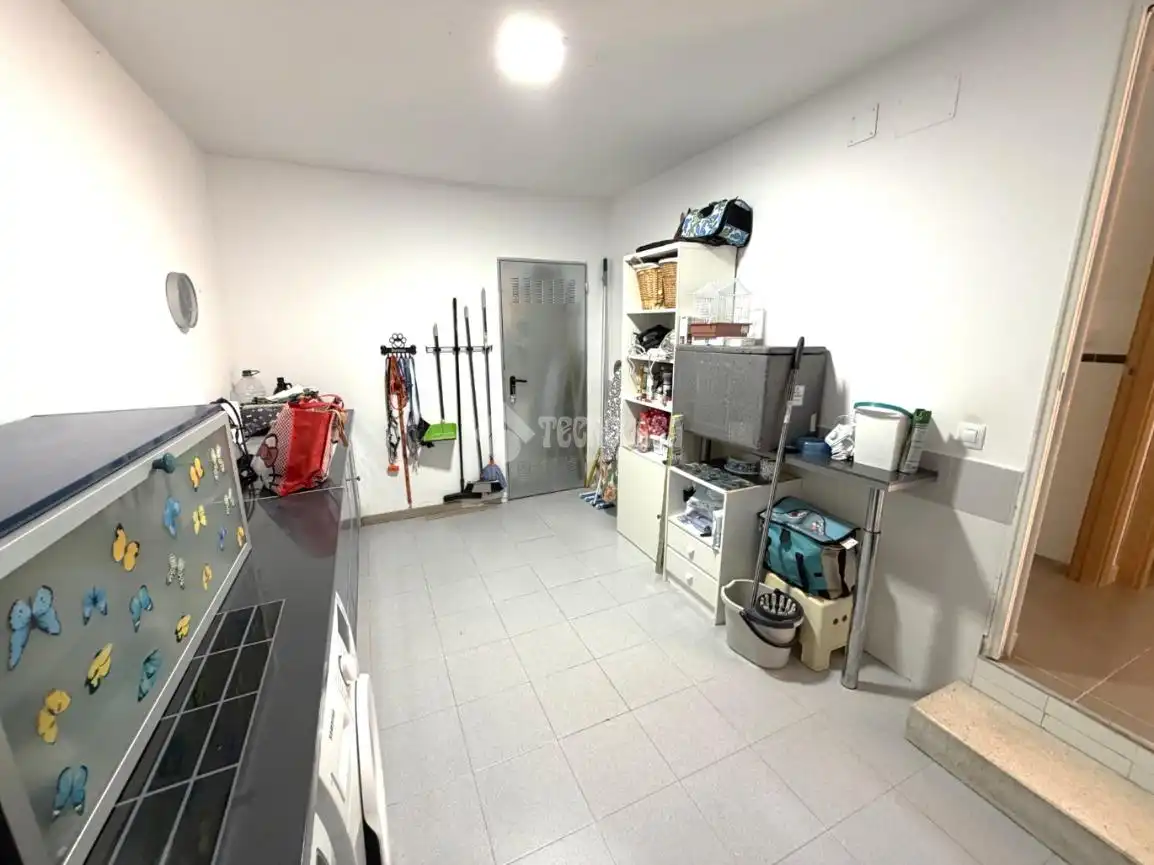Wohnung zum Verkauf in Villalbilla mit Privatgarten und Schwimmbad