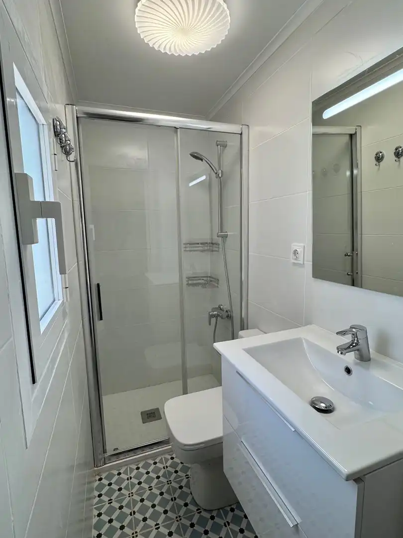 Baño de Piso en venta en Valencia con Aire acondicionado, Calefacción y Amueblado