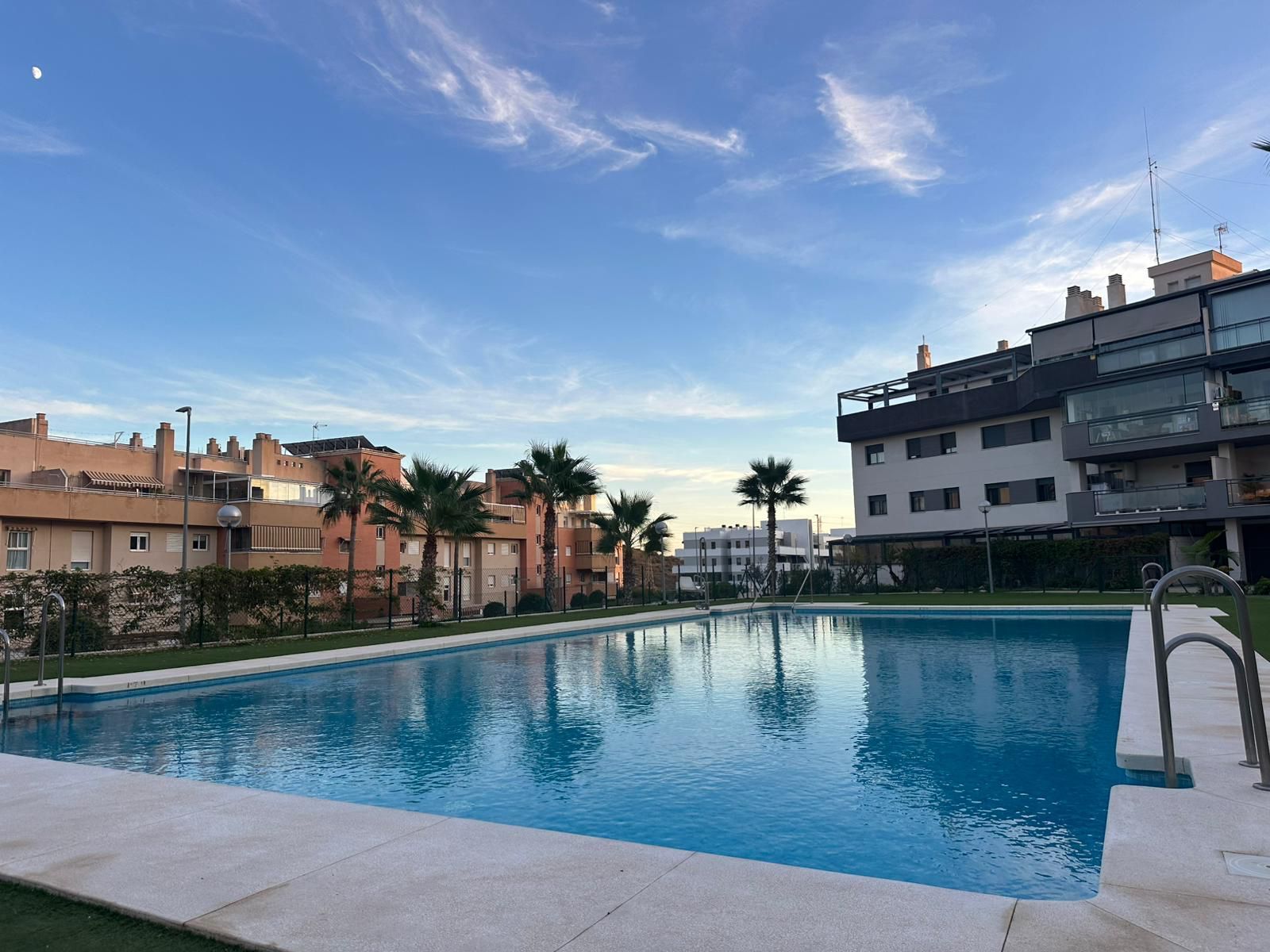 Piscina de Apartamento de alquiler en Málaga Capital con Aire acondicionado, Calefacción y Parquet