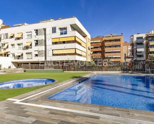 Swimming pool of Flat to rent in Sant Joan Despí  with Air Conditioner, Heating and Parquet flooring