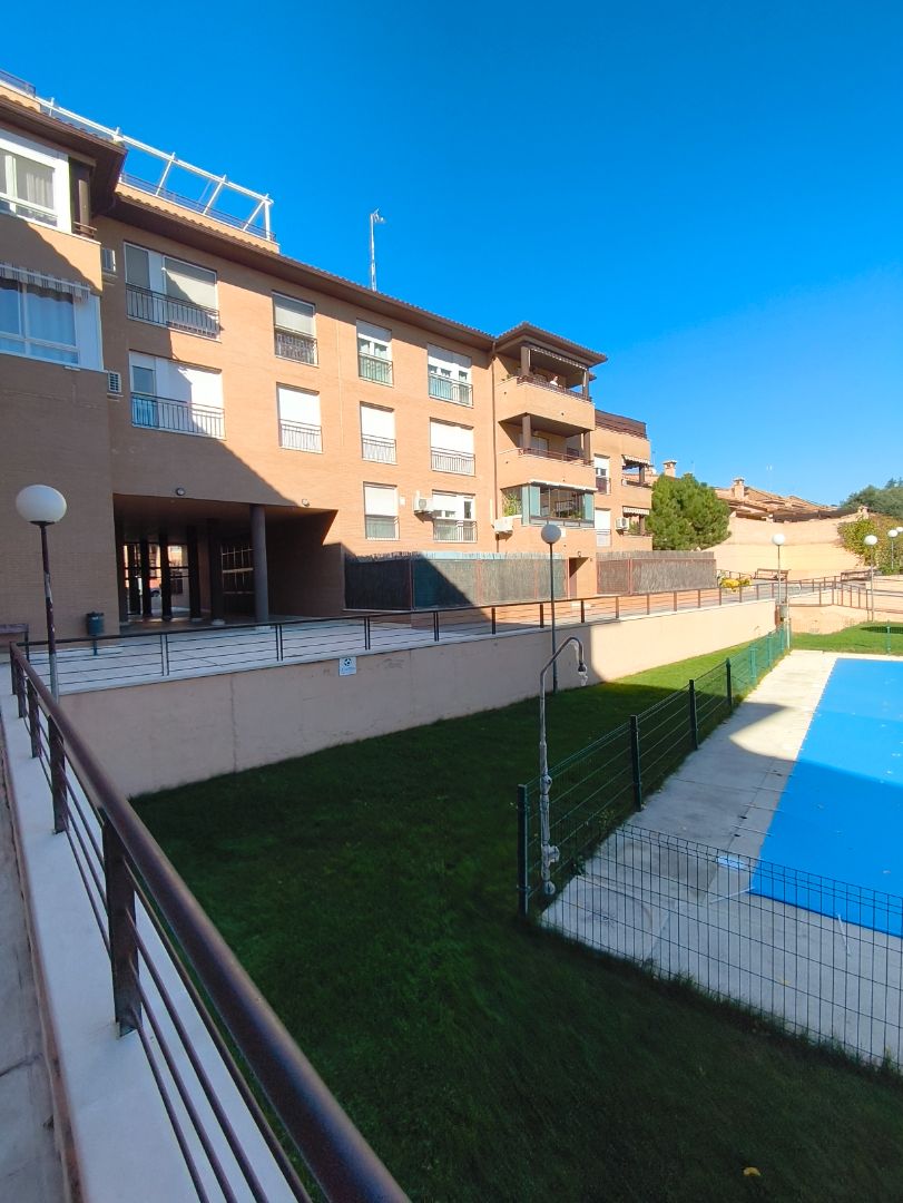 Vista exterior de Piso en venta en Humanes de Madrid con Aire acondicionado, Calefacción y Alarma