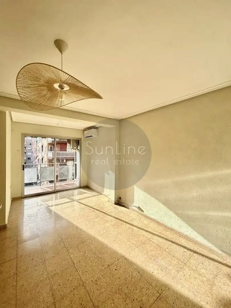 Vista exterior de Piso de alquiler en Valencia con Aire acondicionado, Terraza y Se aceptan mascotas