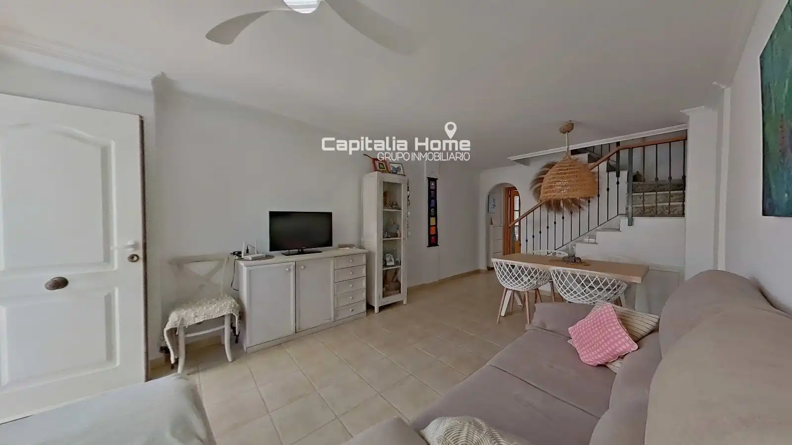 Wohnzimmer von Einfamilien-Reihenhaus zum Verkauf in Santa Pola mit Abstellraum, Schwimmbad und Möbliert