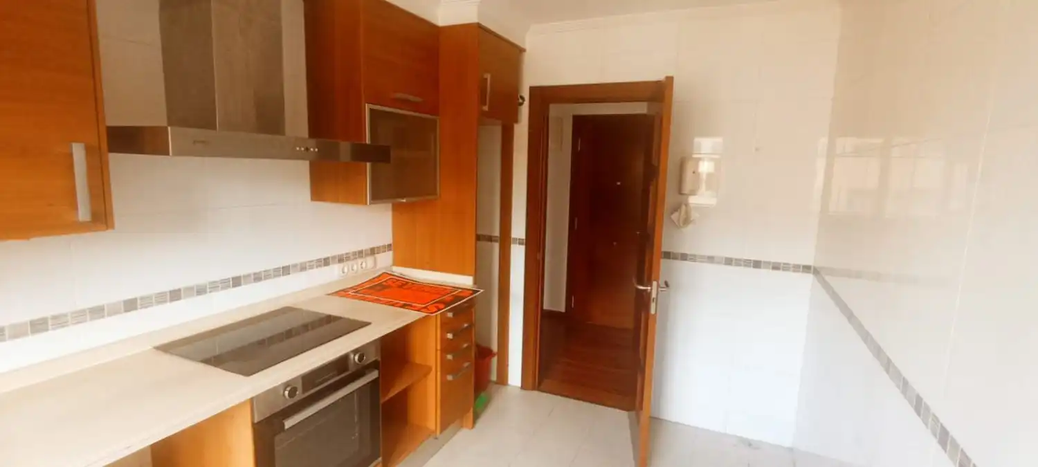 Küche von Wohnung zum Verkauf in Gijón  mit Abstellraum
