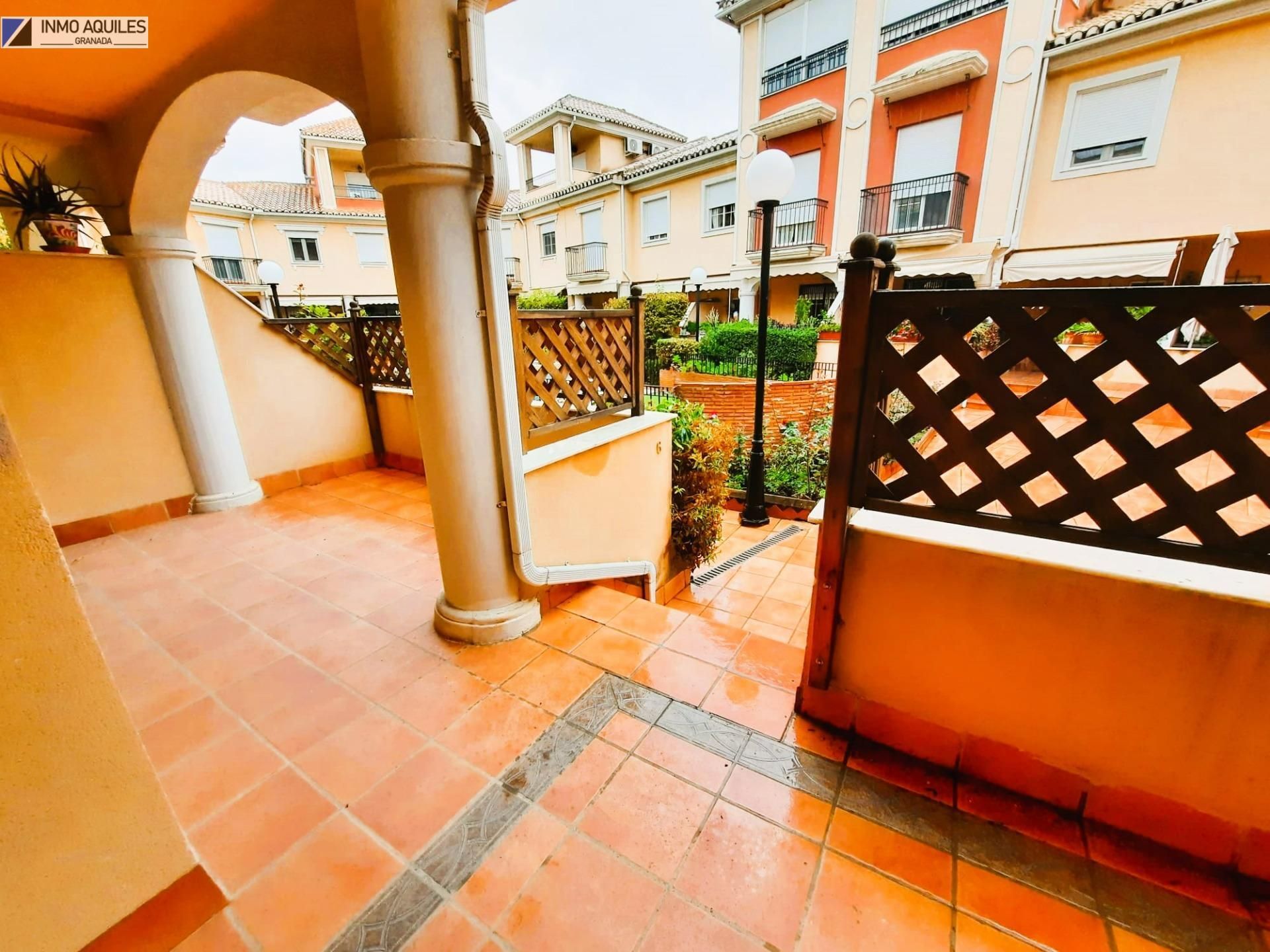 Casa adosada de lloguer a Campus de la Salud