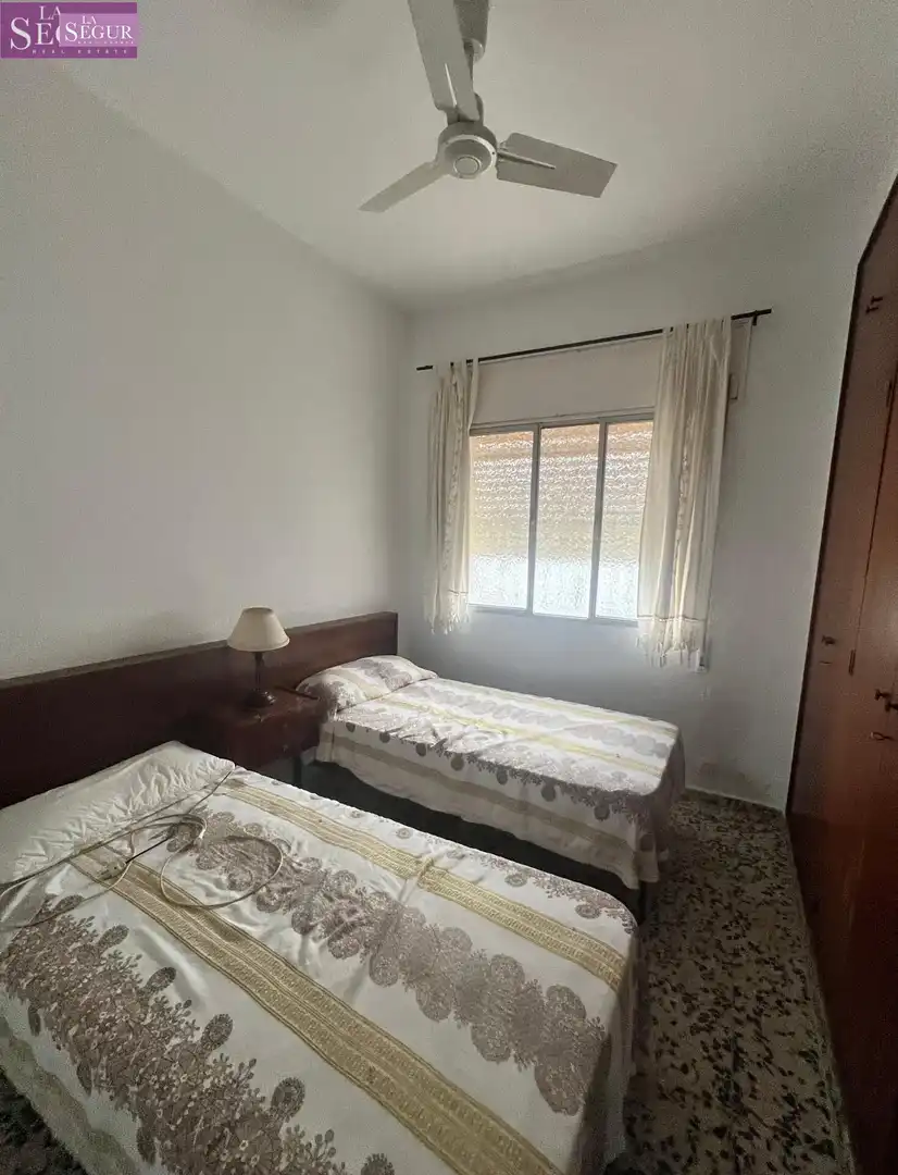 Dormitori de Casa o xalet en venda en Conil de la Frontera amb Jardí privat, Terrassa i Traster