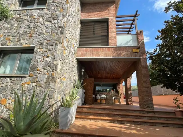 Chalet con terraza en venta en Viladecavalls, imagen 3