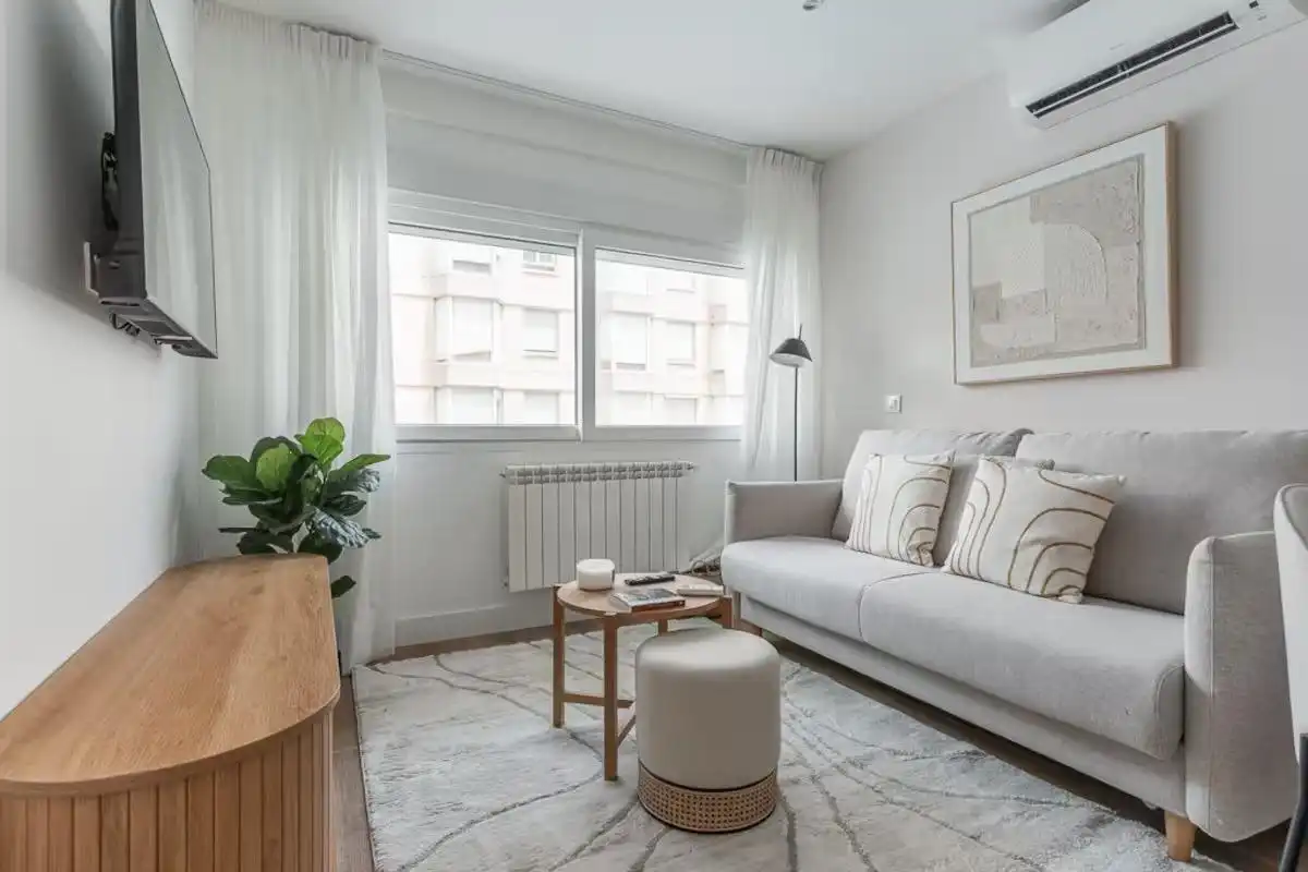 Wohnzimmer von Wohnung zum Verkauf in Madrid mit Klimaanlage, Heizung und Privatgarten