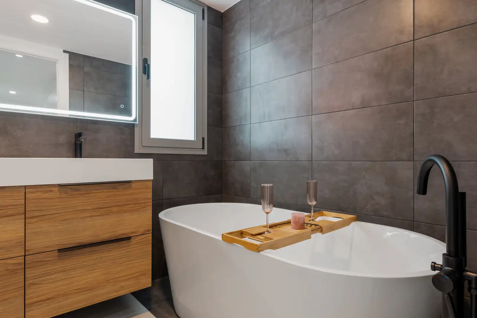 Apartamento con piscina en venta en Estepona Pueblo, imagen 16