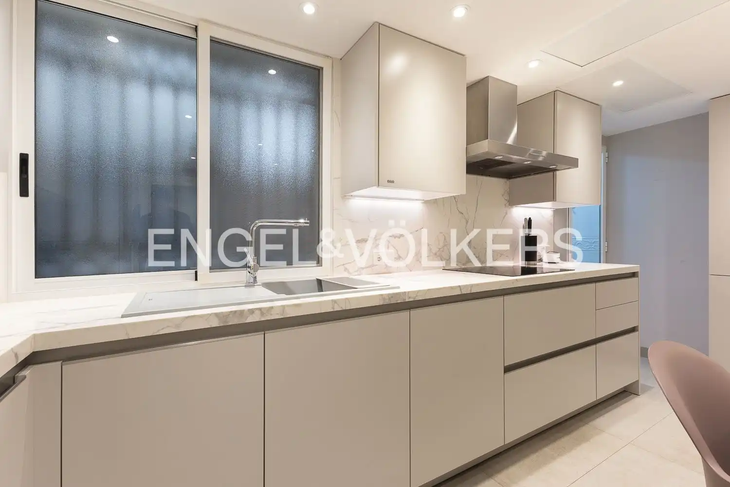 Cocina de Piso de alquiler en Valencia con Aire acondicionado, Calefacción y Amueblado