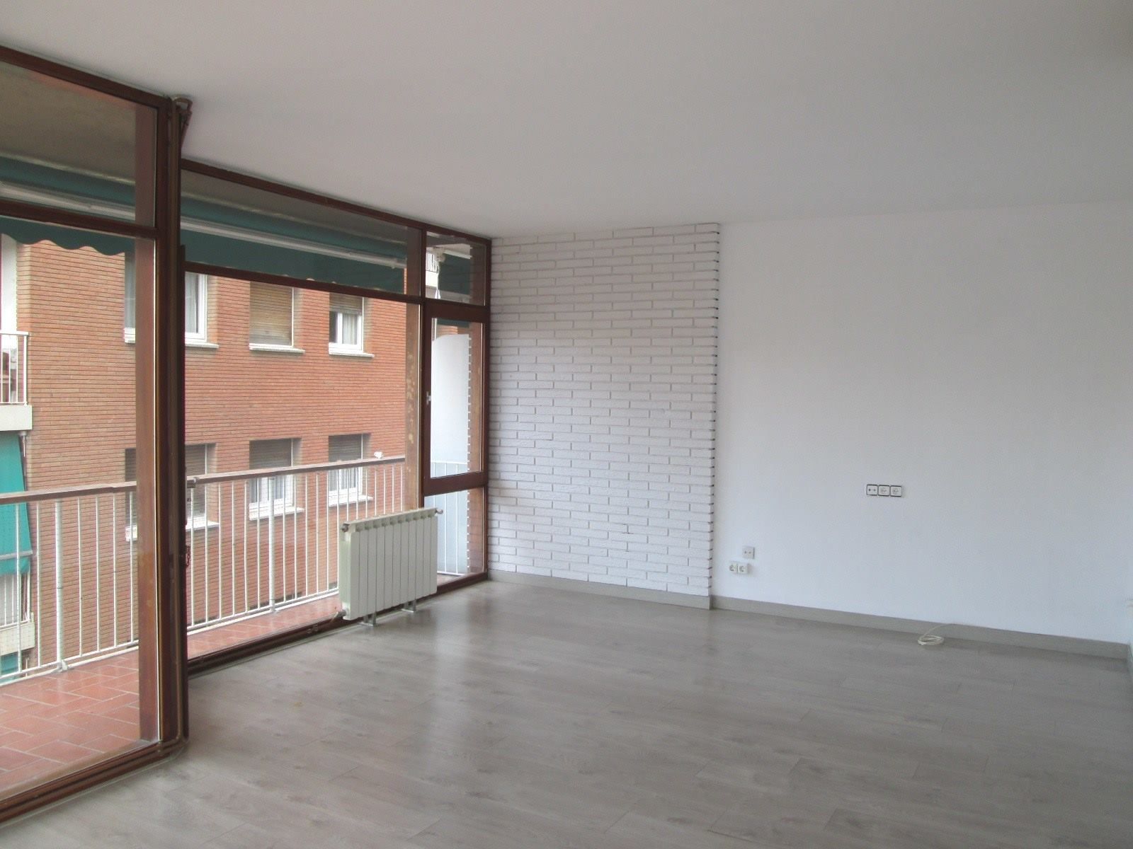 Sala d'estar de Pis de lloguer en Sant Cugat del Vallès amb Calefacció i Terrassa