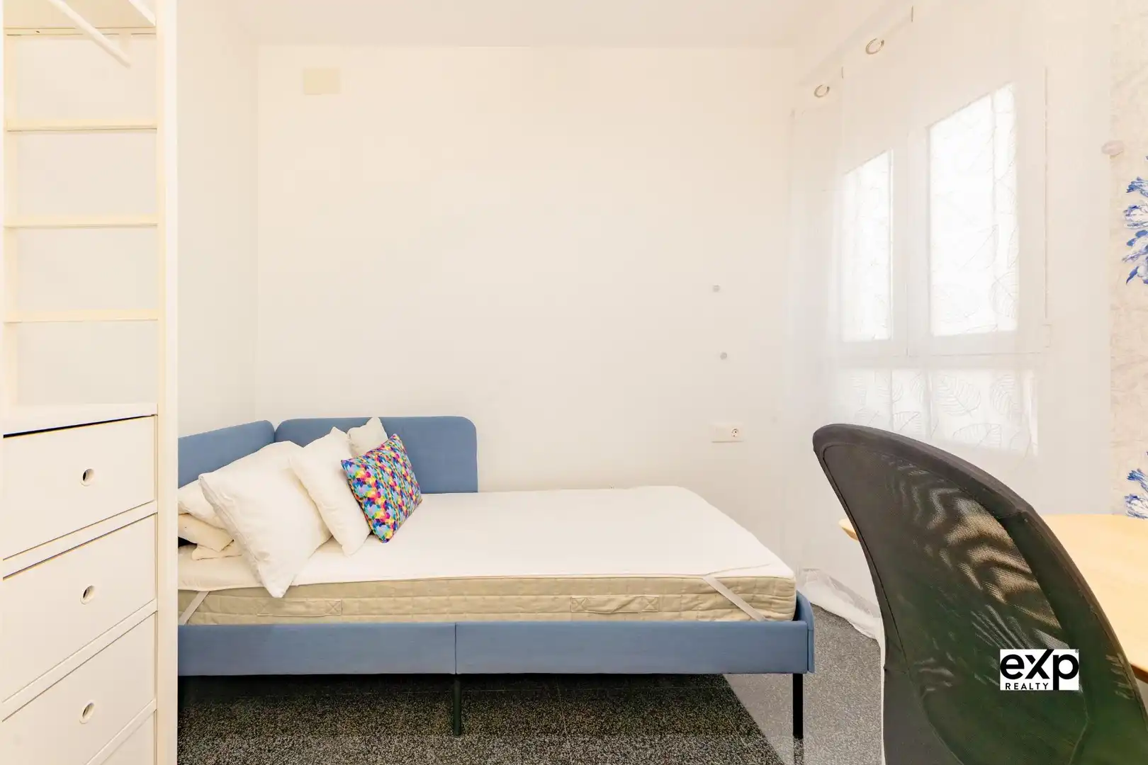 Dormitori de Apartament de lloguer en Valencia amb Aire condicionat, Calefacció i Terrassa