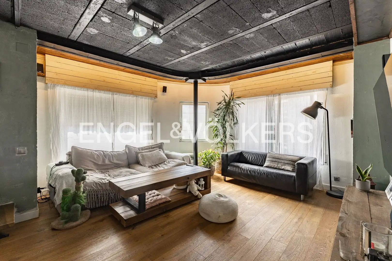 Sala d'estar de Casa o xalet en venda en Mollet del Vallès amb Aire condicionat, Calefacció i Parquet