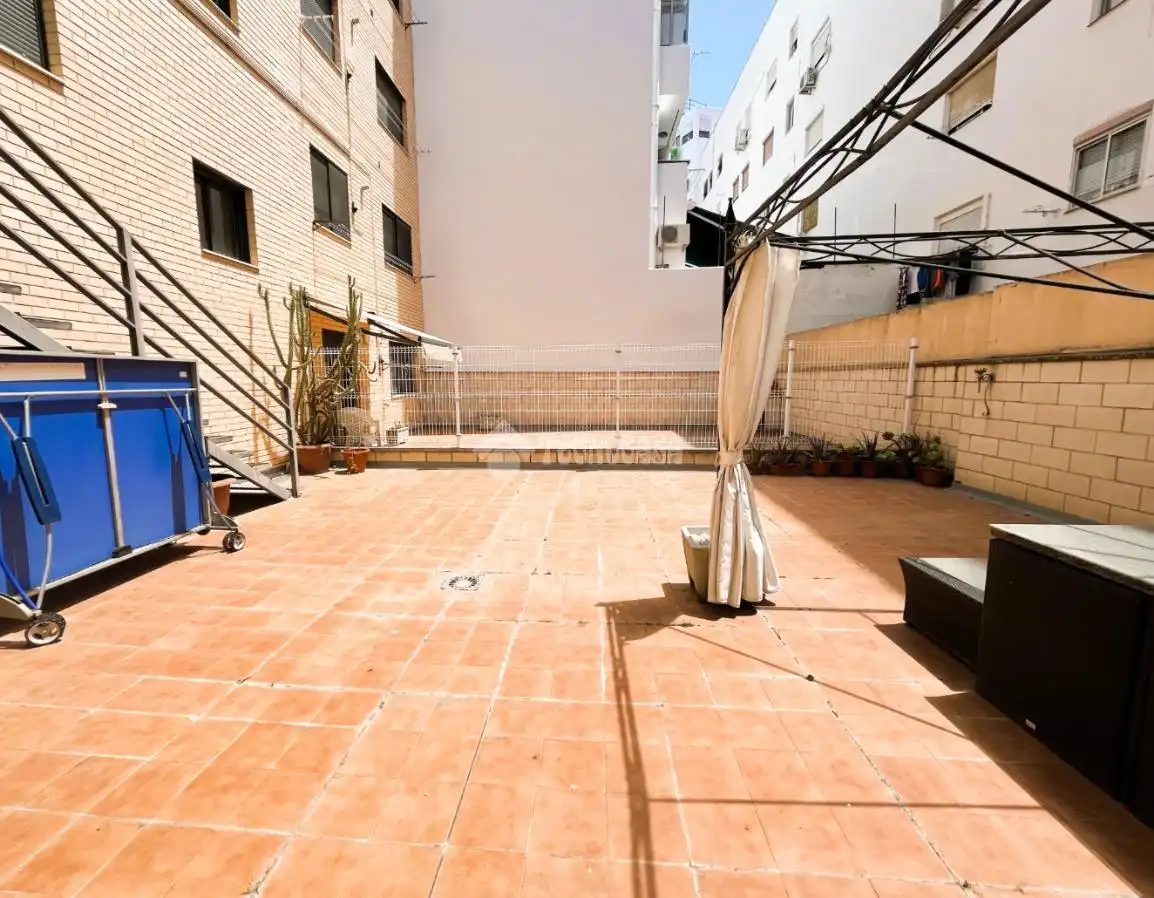 Terrasse von Wohnung zum Verkauf in Zaragoza mit Klimaanlage, Heizung und Terrasse
